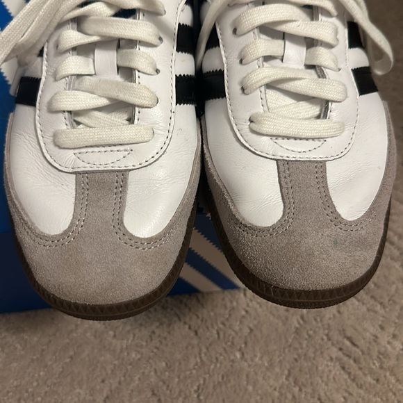 Like new Adidas Samba OG shoes size 7.5 men’s, 8.5 women’s - Picture 9 of 9